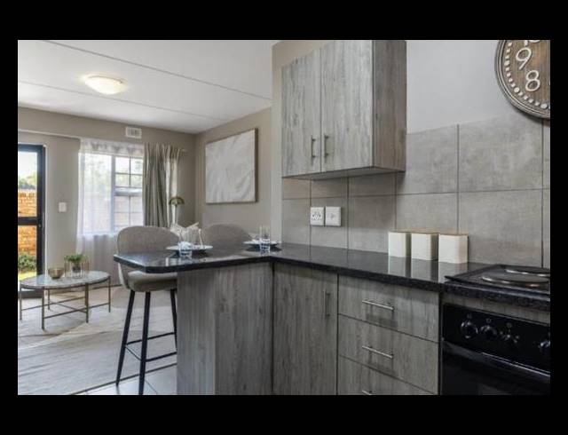 2 BEDROOM APARTMENT FOR SALE IN HEUWELOORD